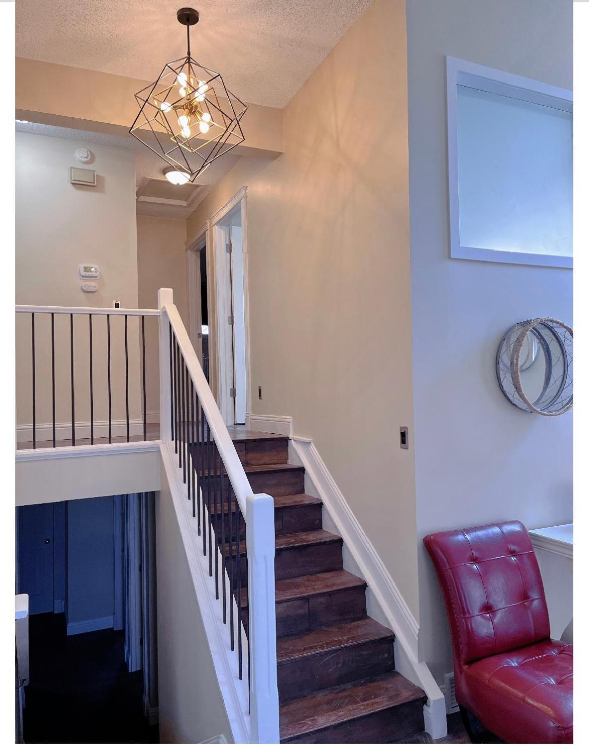 YYC Gorgeous House&30 Second Bus Station Close C-Train& Free Parking מראה חיצוני תמונה